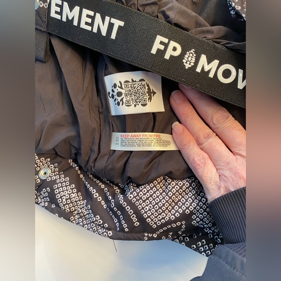 FP Movement Bunny Slope Puffer Jacket  Medium NWOT - Picture 14 of 16